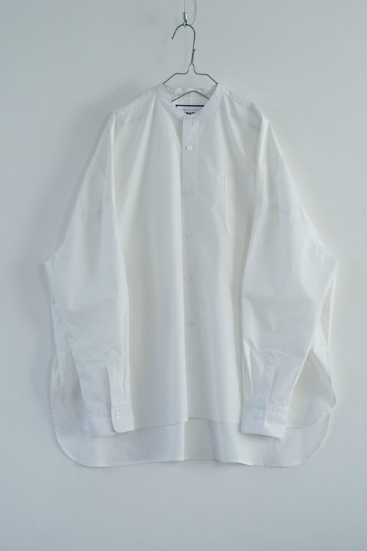 Box silhouette collarless shirt