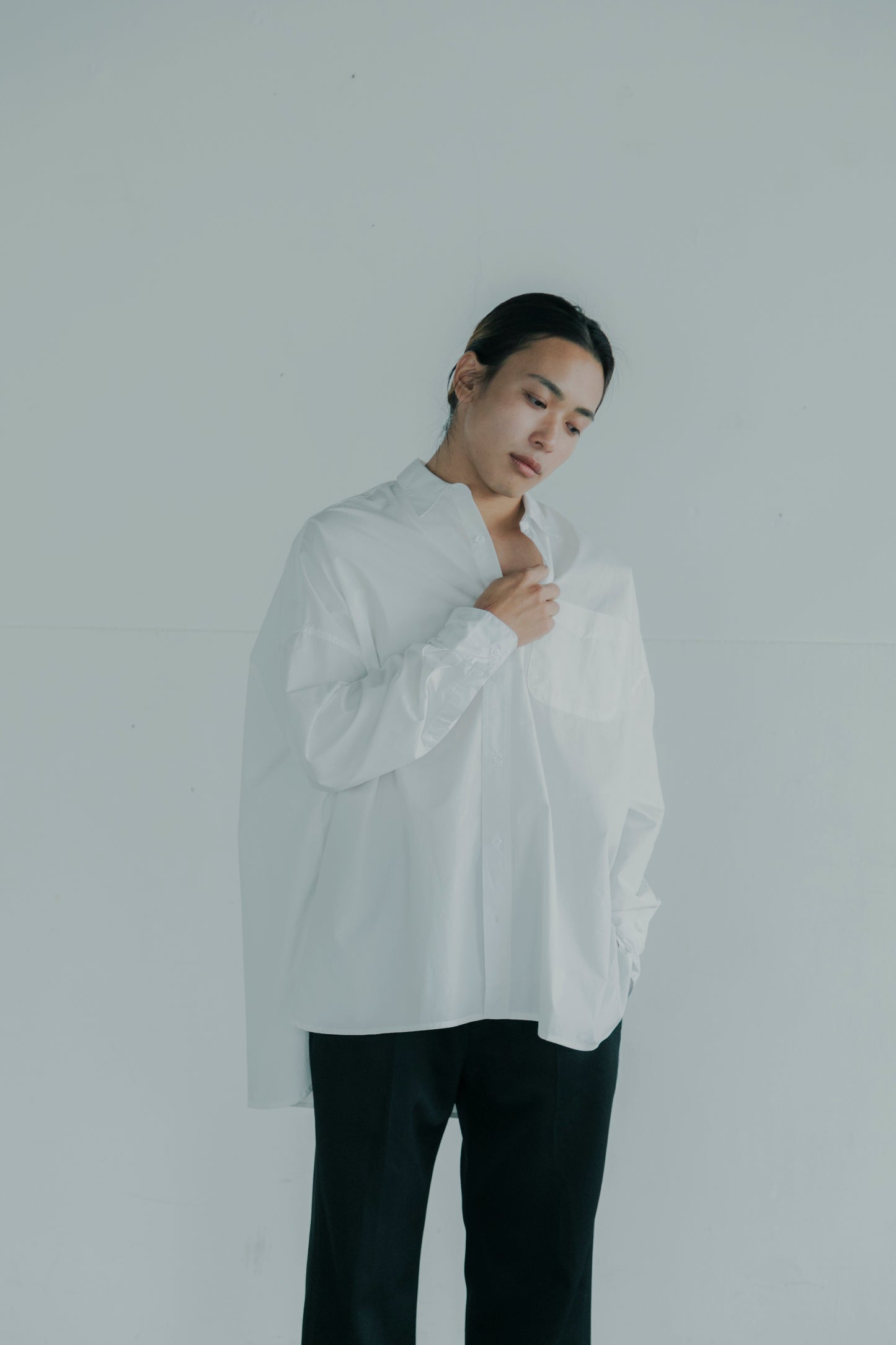 Box silhouette regularcollar shirt