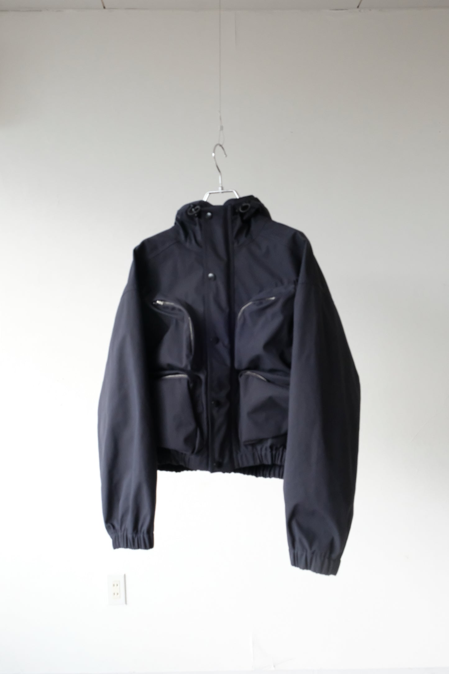 Cropped mountain parka