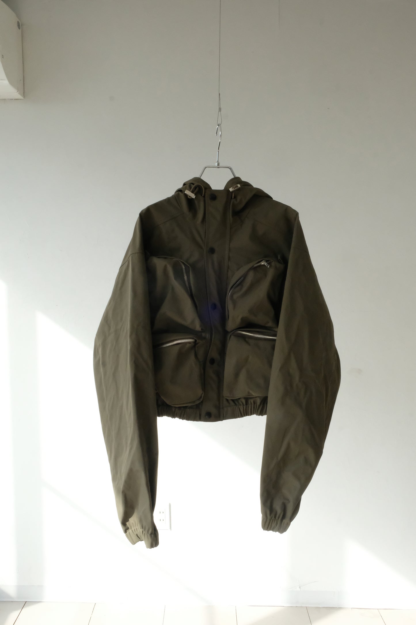 Cropped mountain parka