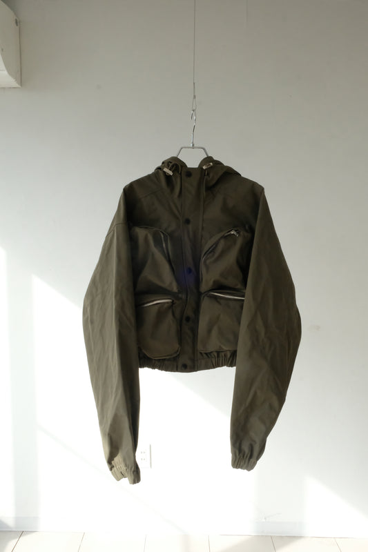Cropped mountain parka