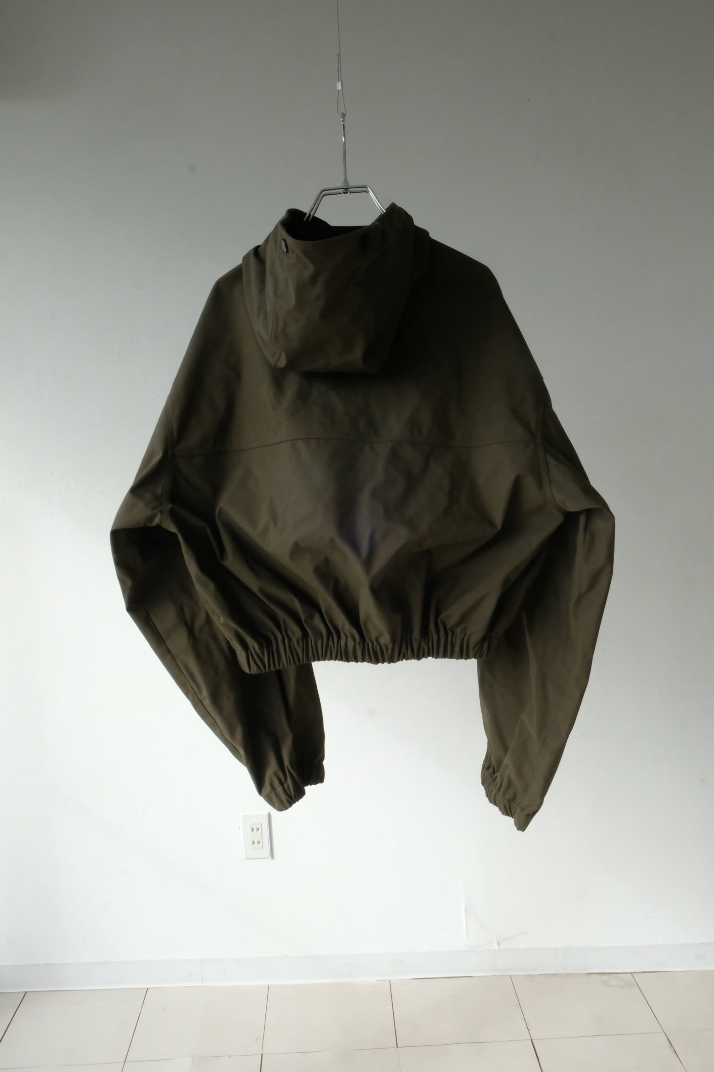 Cropped mountain parka