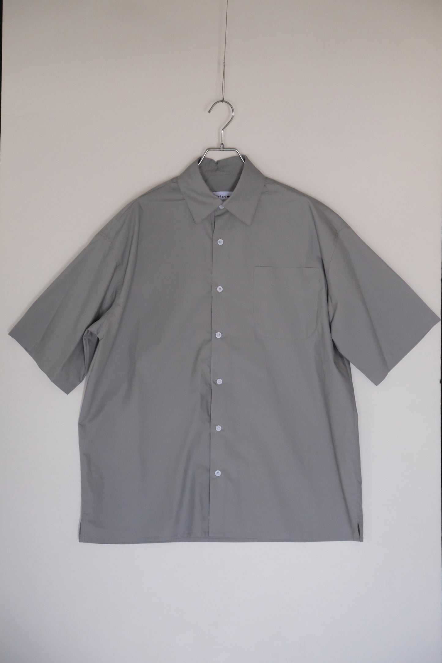 Bigcollar short sleeve shirt