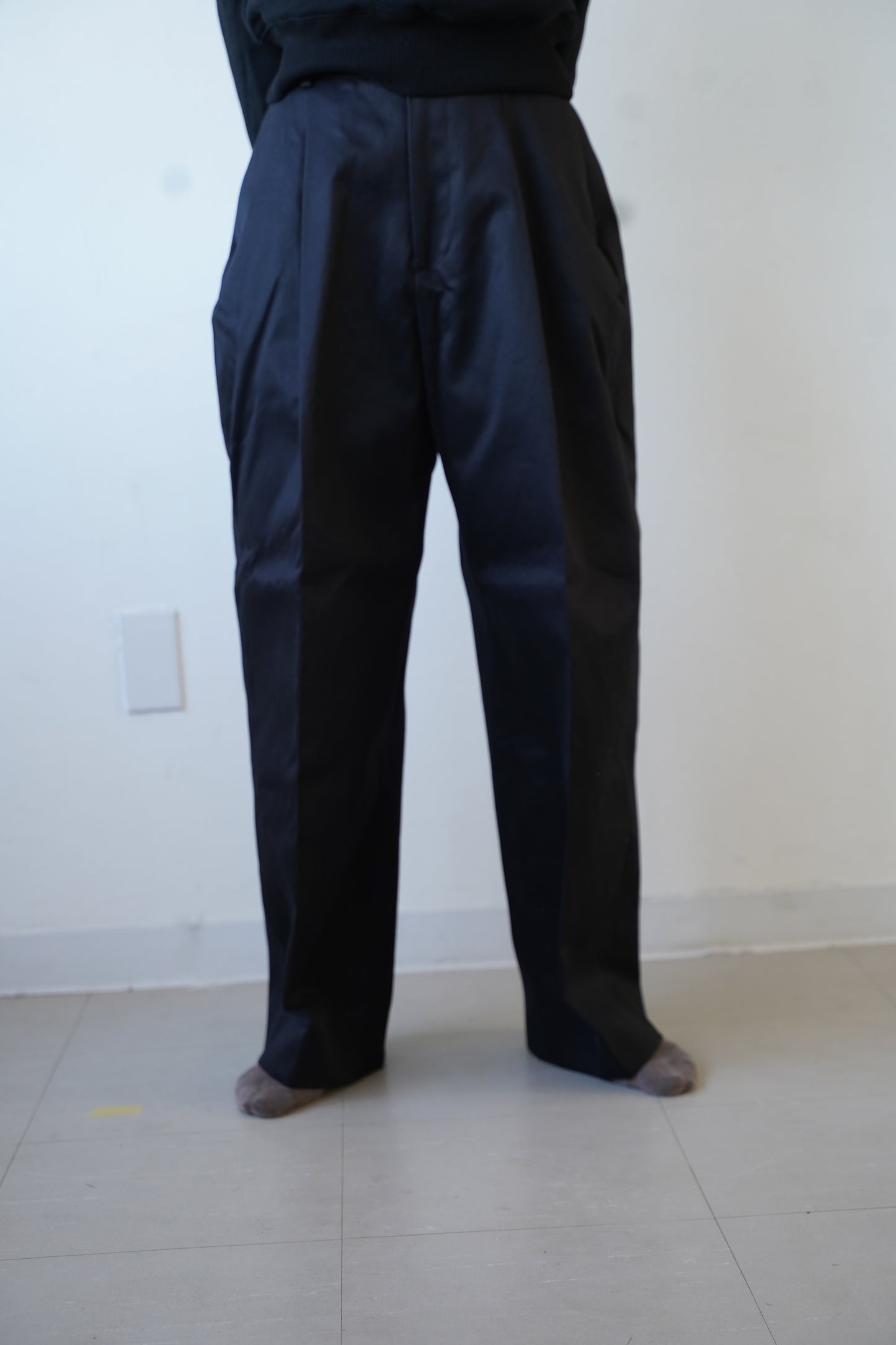 Chino one-tuck wide pants