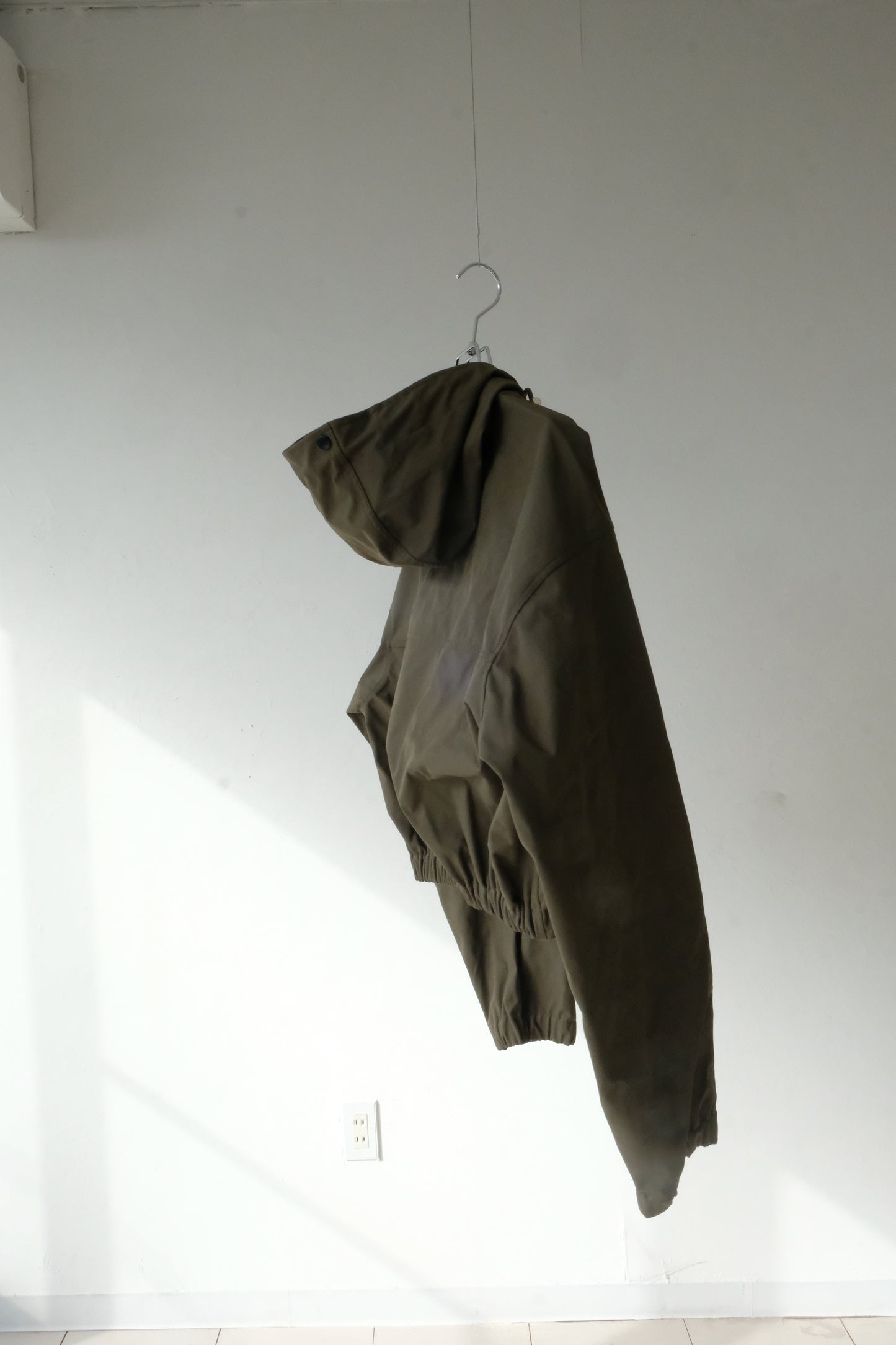 Cropped mountain parka