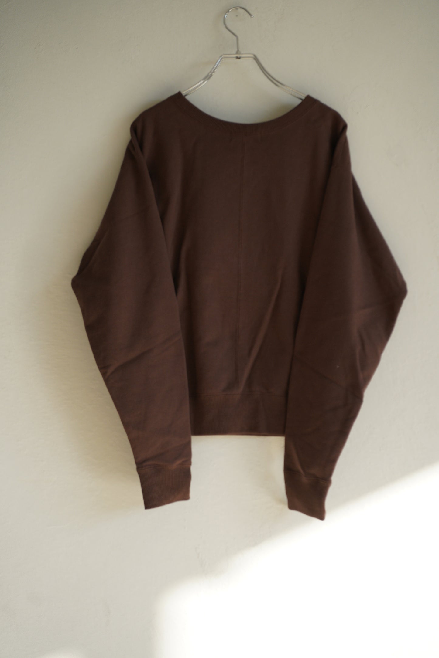 Short length pullover sweat
