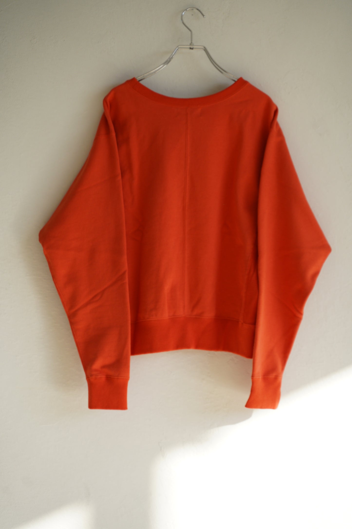 Short length pullover sweat