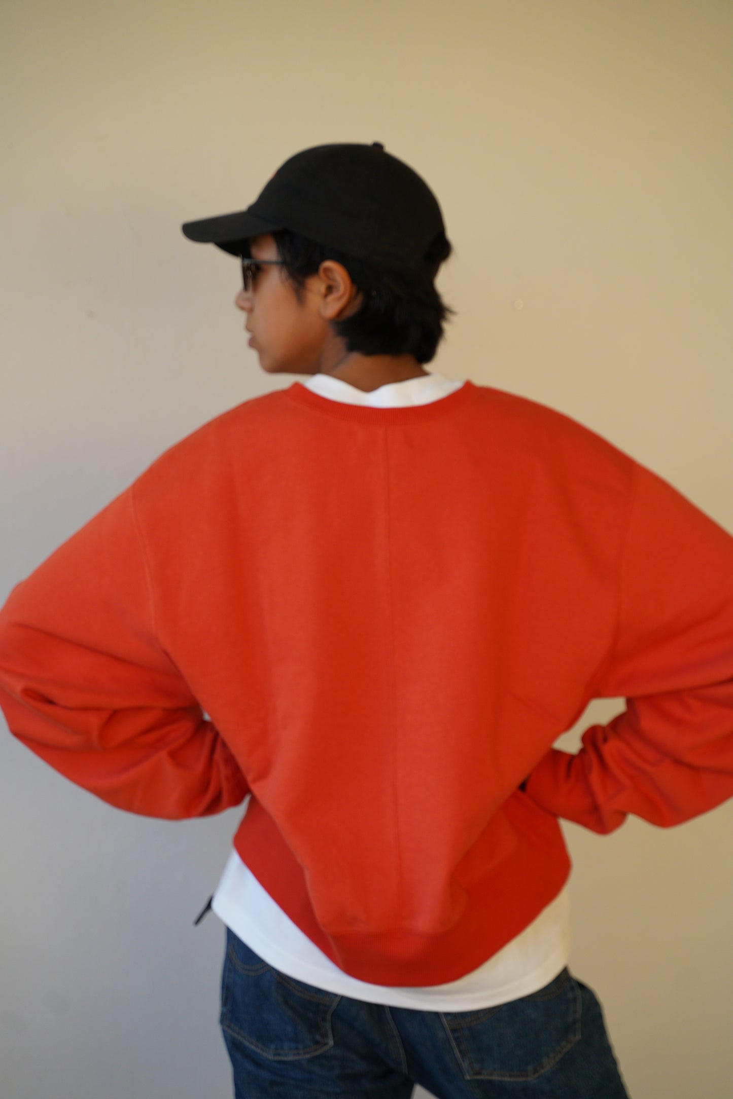 Short length pullover sweat