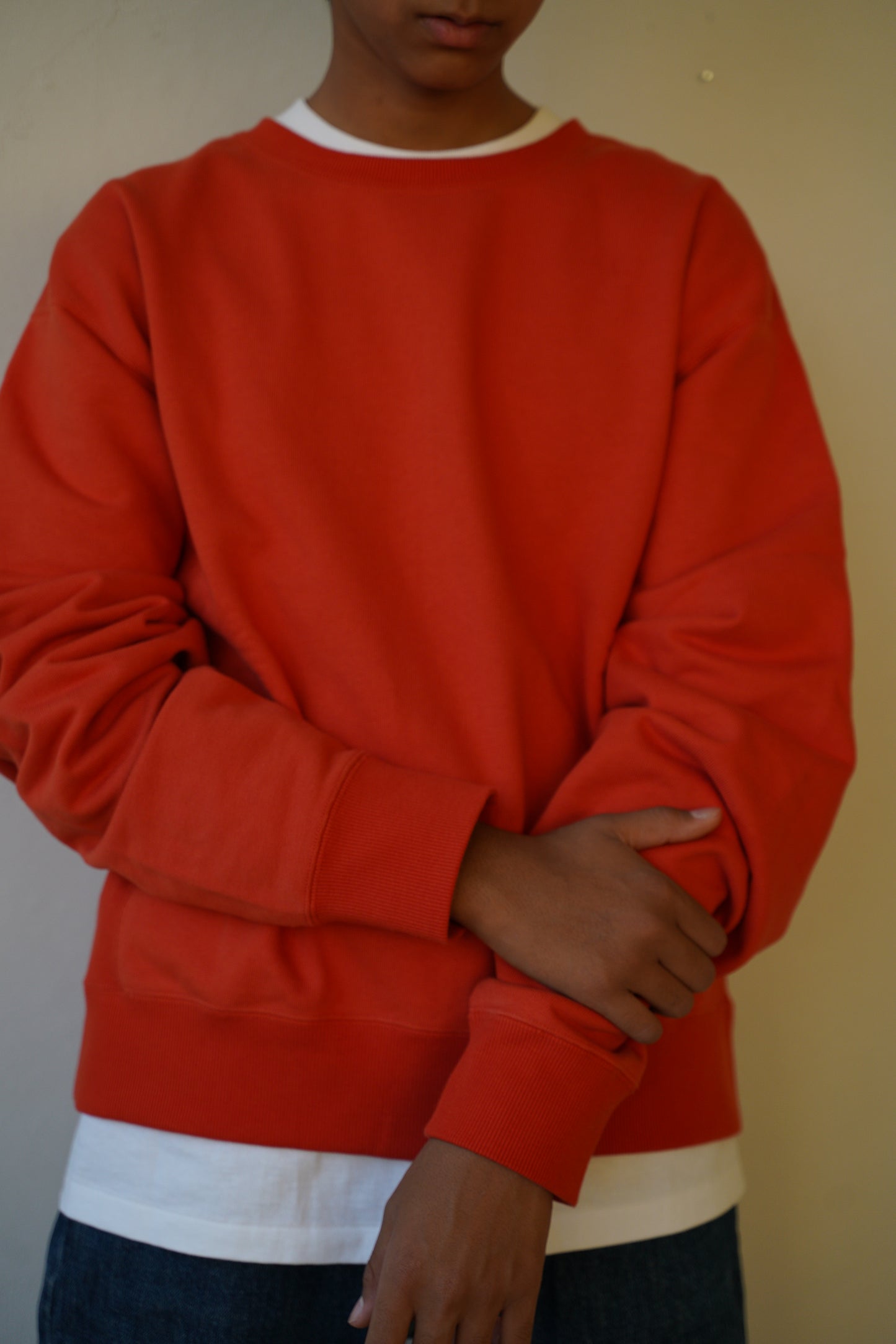 Short length pullover sweat