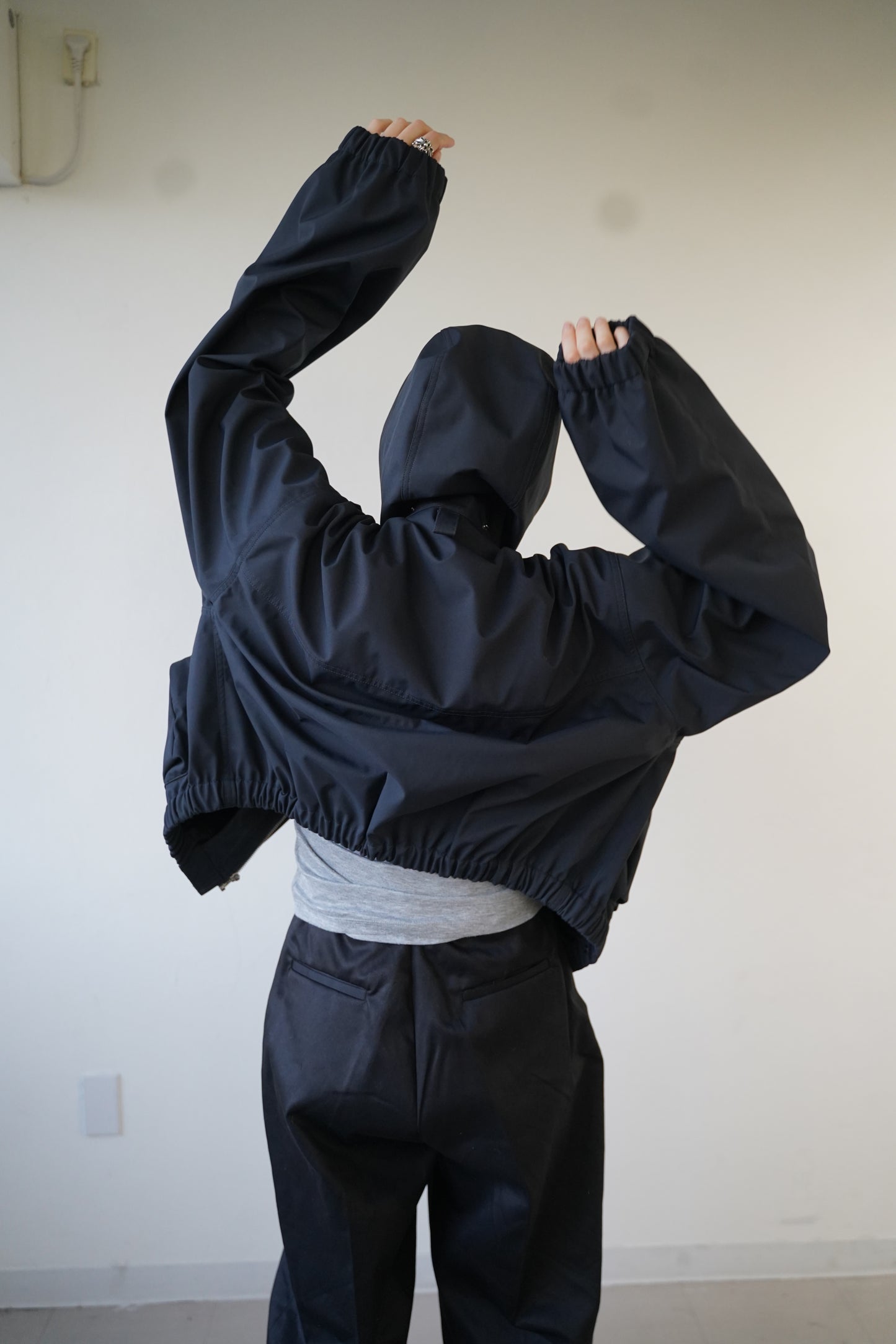 Cropped mountain parka